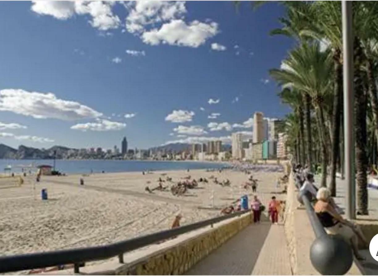 Apartamento En El Centro A Un Minuto De La Playa Benidorm Exterior foto